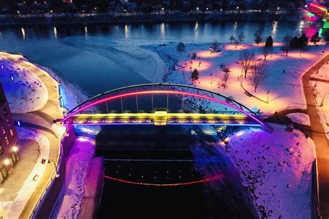 Beautiful Walking bridge Eau Claire, WI (Mavic Pro 2) : r/BeAmazed
