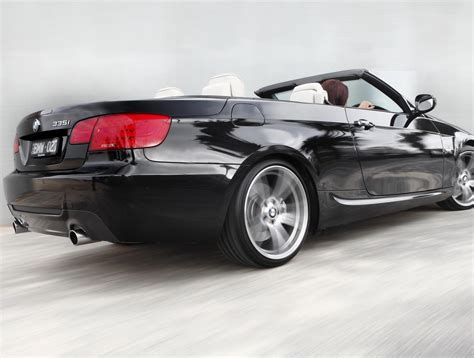 BMW 3 Series Cabrio (E93) Photos and Specs. Photo: BMW 3 Series Cabrio ...