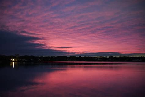 Calm Lake during Sunset · Free Stock Photo