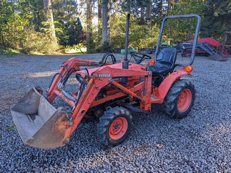 Kubota B7200 Hst Tractor With Loader For Sale In Tenino Wa Offerup