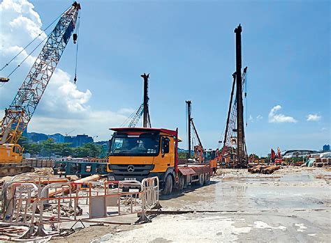 啟德男工遭四噸管道壓斃 頭條日報