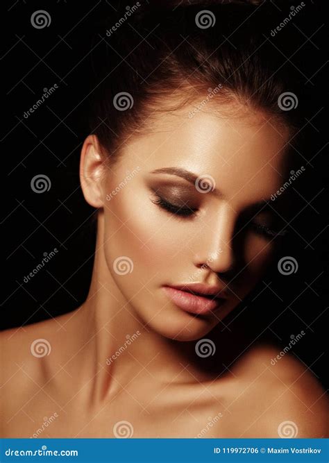 Elegant Portret Van Een Sexy Het Een Beroep Doen Naakt Brunette Met