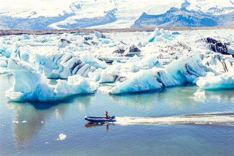 Jökulsárlón Glacier Lagoon Zodiac Boat Tour| Iceland Adventure Tours