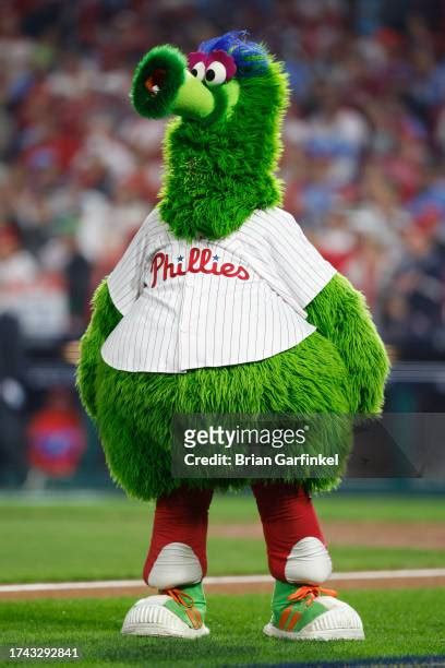 2151 Philadelphia Phillies Phanatic Photos And High Res Pictures Getty