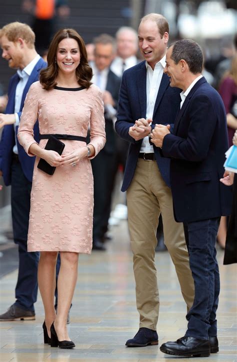 Kate Middletons Best Maternity Fashion Outfits Stylecaster