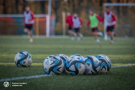 Wys Annik Fifa Testowa Boisko Na Odziance Dobre Wie Ci Dla Widzewa