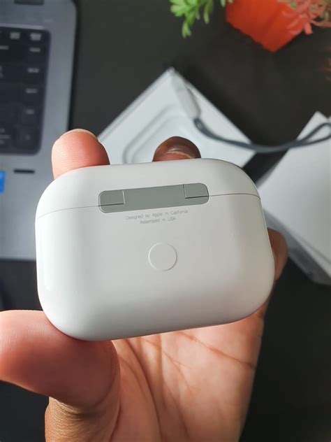 Photos Depict Alleged Airpods Pro With Same Design Case 53 Off