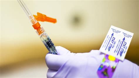 Many patients still decide to get flu vaccine | MPR News