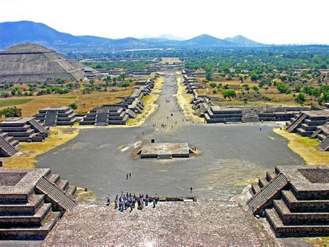 Avenue Of The Dead Teotihuacan Illustration World History Encyclopedia