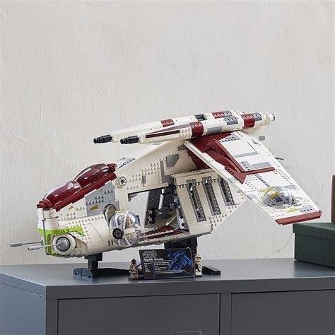 The LEGO Star Wars Republic Gunship Strikes Back! - Exclusive Reveal ...