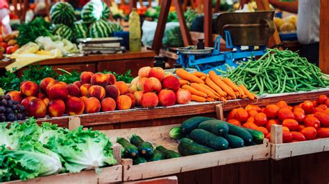 How To Shop Your Local Farmers Market Like A Pro