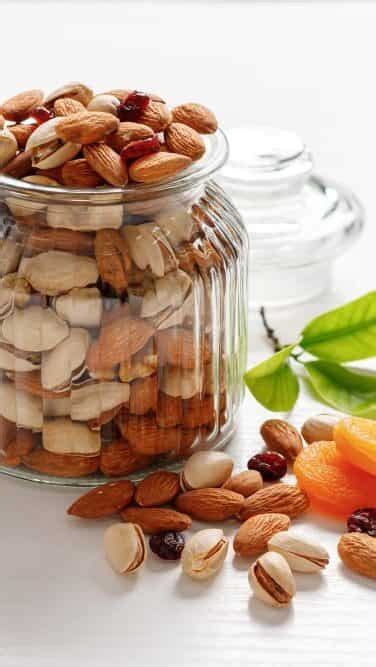 7 Dry Fruits Rich In Vitamin B12