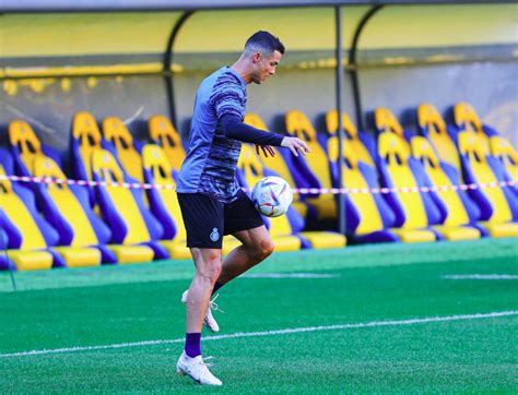 رونالدو يقود تشكيل النصر أمام ضمك في الدوري السعودي للمحترفين الأسبوع