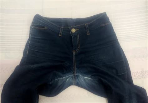 Como consertar fundo de calça jeans rasgado entre as pernas