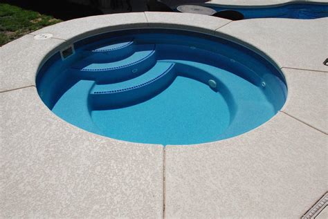 Mystic Spa & Hot Tub - Viking Fiberglass Swimming Pools