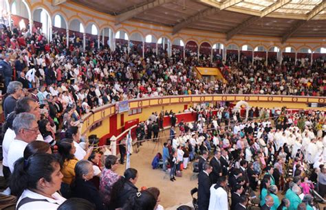 Miles De Cat Licos Celebraron El Centenario De La Di Cesis De Papantla