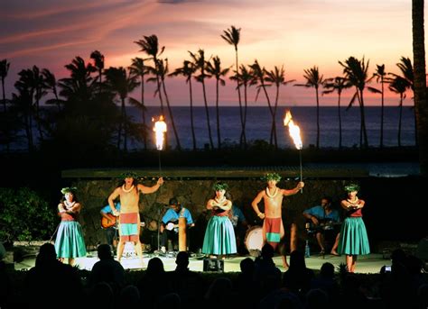 Waikoloa Beach Marriott – Sunset Luau – Honu Hawaii Activities