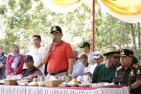 Meriahkan HUT RI Ke 78 Pj Bupati Tubaba Buka Lomba Balap Perahu