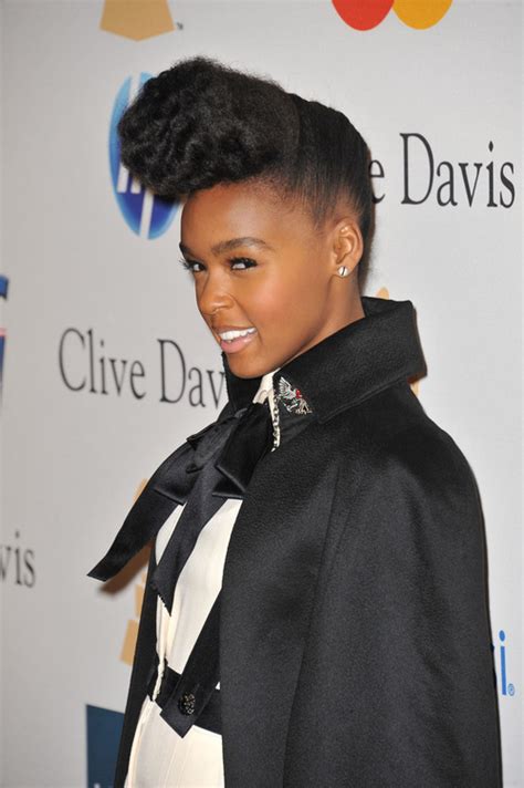 20 Medium Natural Hairstyles For Bright And Stylish Ladies