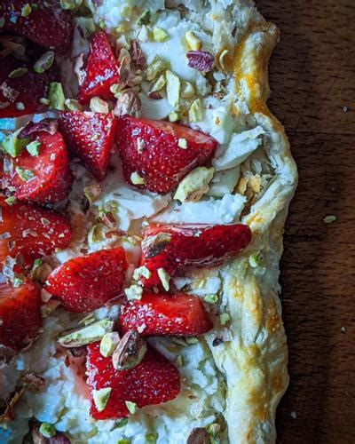 Recipe Strawberry Goat Cheese Tarts Food And Drink