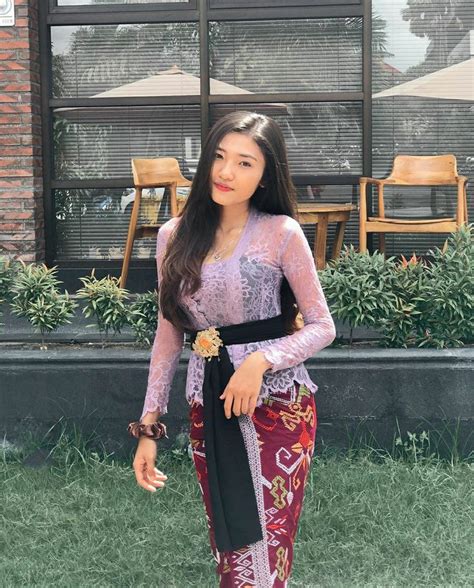 Pin Oleh Aizatsofian Di Indonesian Traditional Kebaya Balinese Girl Wanita Model Baju Wanita