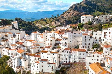 50 Most Beautiful EUROPEAN VILLAGES TOWNS To Visit In Your Lifetime