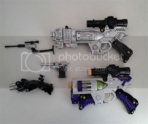 Minor Repaint Classic Megatron Upgrade To Desert Eagle Style