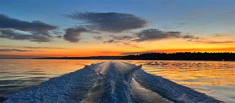 Sea Burials In Seattle On The Puget Sound Cut Plug Charters