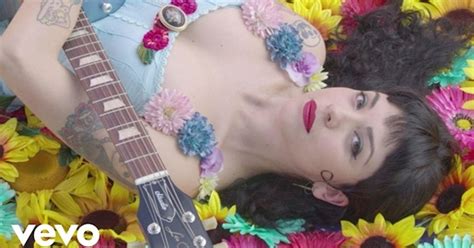 Mon Laferte Amárrame ft Juanes