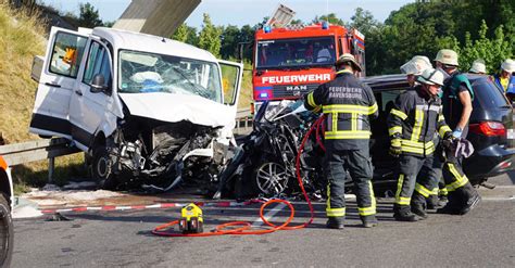 Ein Toter Und Mehrere Verletzte Bei Unfall Auf B Bei Oberzell