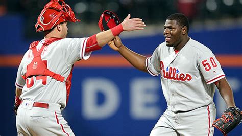 IN HECTOR NERIS, PHILLIES FIND A CLOSER FOR A NIGHT! | Fast Philly Sports