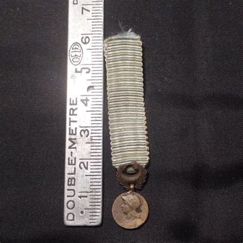 V10N MÉDAILLE MILITAIRE EN REDUCTION commémorative du LEVANT french