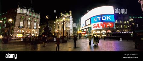 Piccadilly Circus At Night Stock Photo - Alamy