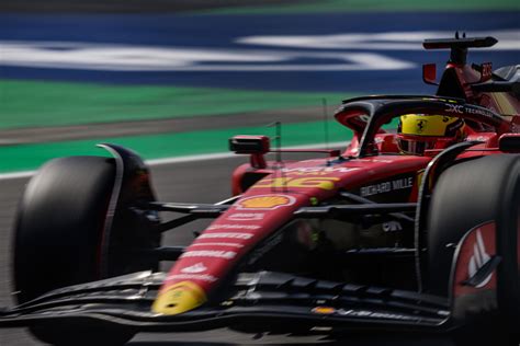 Formula 1 Ferrari Domina Le Prove Libere A Singapore Con Sainz E