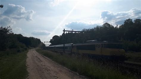 Ns Met Treinstam Als Trein Van Amsterdam Naar Berlijn Bij