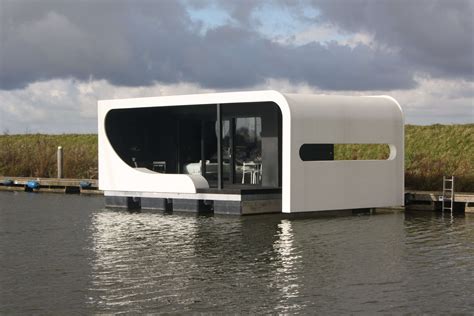 The New Trend In Houseboats Is Called Tiny Floats