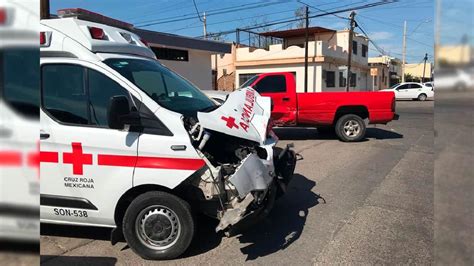 Hermosillo Choca Ambulancia Con Pick Up