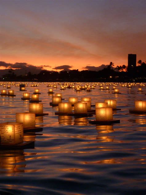 Hawaii Waikiki Oahu Honolulu Beautiful Lantern Floating Ceremony