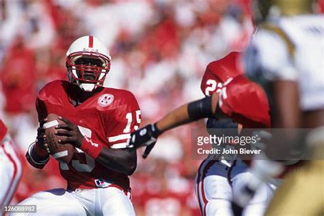 Nebraska Qb Tommie Frazier Photos And Premium High Res Pictures Getty