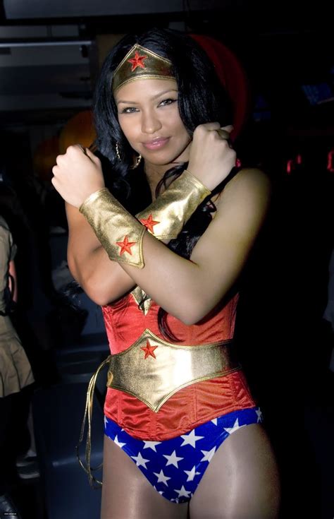 Cassie As Wonder Woman Best Celebrity Halloween Costumes Celebrity Halloween Costumes Wonder