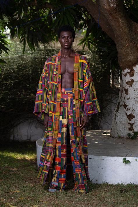 Traditional ethnic clothes of ghana – Artofit