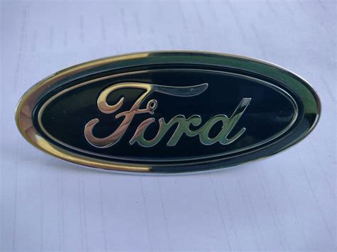 EMBLEMAT LOGO PRZÓD FORD FIESTA MK8 PUMA MK2 C1BB 8B262 AA za 49 99 zł