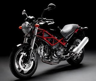 Motorbike Reviews Online: Ducati Monster 695