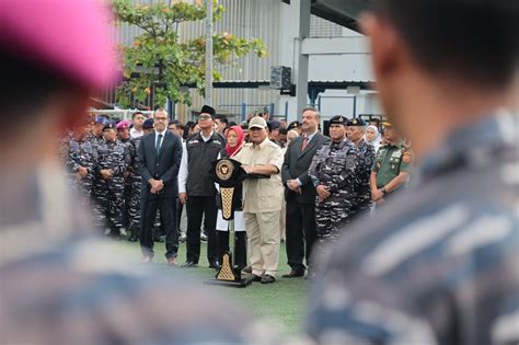 Menhan Prabowo Lepas Keberangkatan Kapal Rs Tni Kri Dr Radjiman