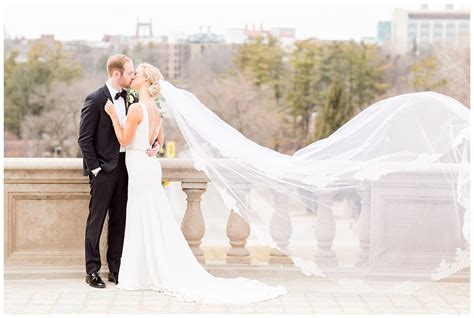 When to Wear the Wedding Veil · Megan Snitker Photography Blog