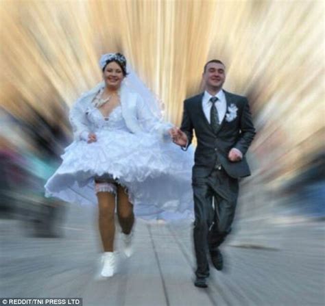 Are These The Most Bizarre Wedding Photos Ever Daily Mail Online