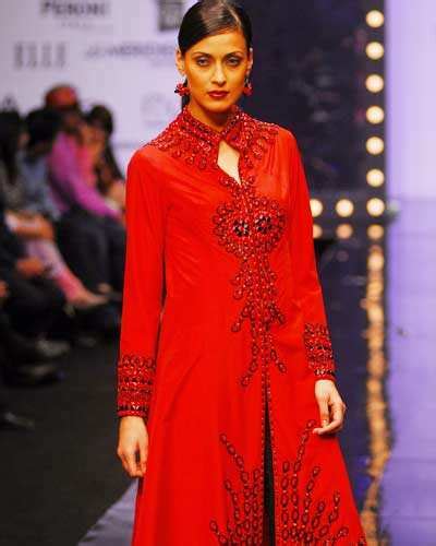 bhawna sharma displays  outfit  designers ashima  leenas fall