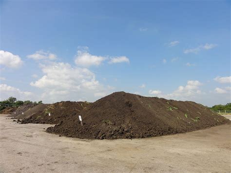 Conheça três tipos de compostagem industrial eCycle