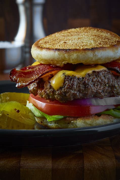 How To Make A Mouthwatering Magic Burger From A Texas Steakhouse Legend Maxim