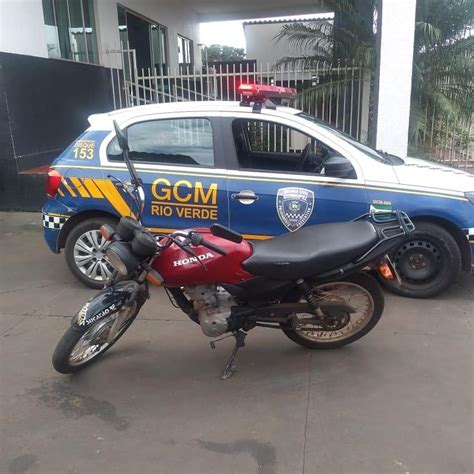 Jornal Somos Gcm Recupera No Bairro Gameleira Moto Furtada